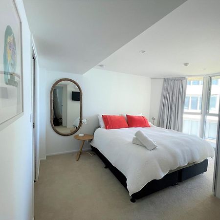 Foreshore Beachfront Apartments Gold Coast Bagian luar foto