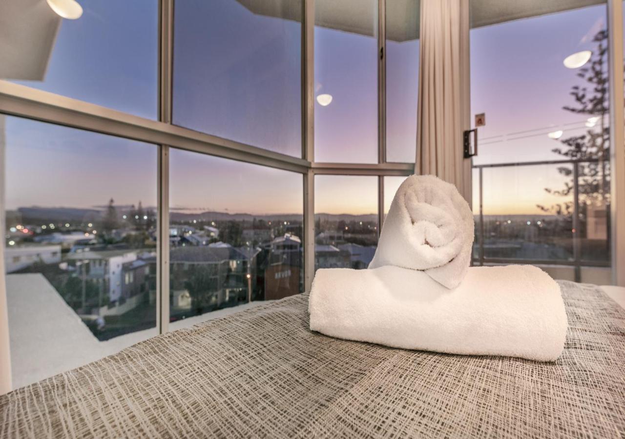 Foreshore Beachfront Apartments Gold Coast Bagian luar foto