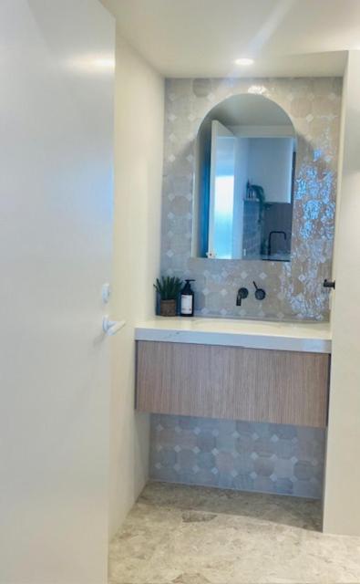 Foreshore Beachfront Apartments Gold Coast Bagian luar foto