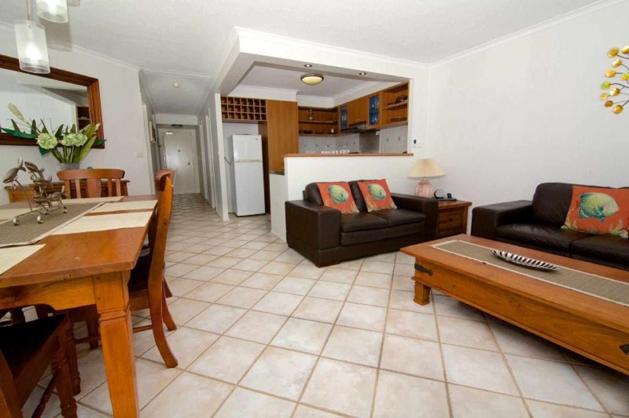 Foreshore Beachfront Apartments Gold Coast Bagian luar foto