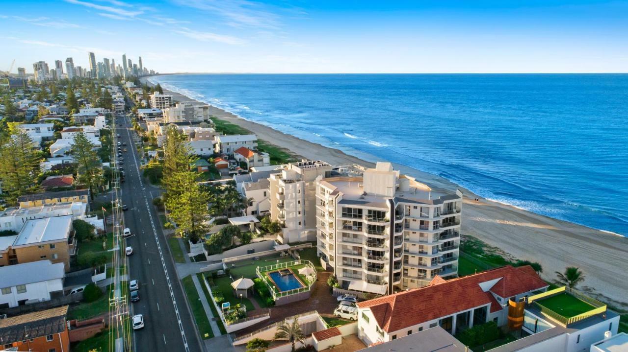 Foreshore Beachfront Apartments Gold Coast Bagian luar foto